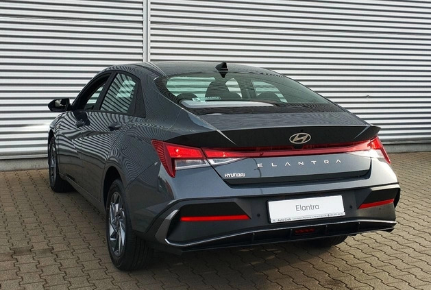 Hyundai Elantra cena 102300 przebieg: 5, rok produkcji 2023 z Włoszczowa małe 191